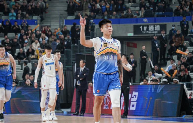 新疆男篮官方：祝福赵睿，感谢他为球队付出的努力与贡献